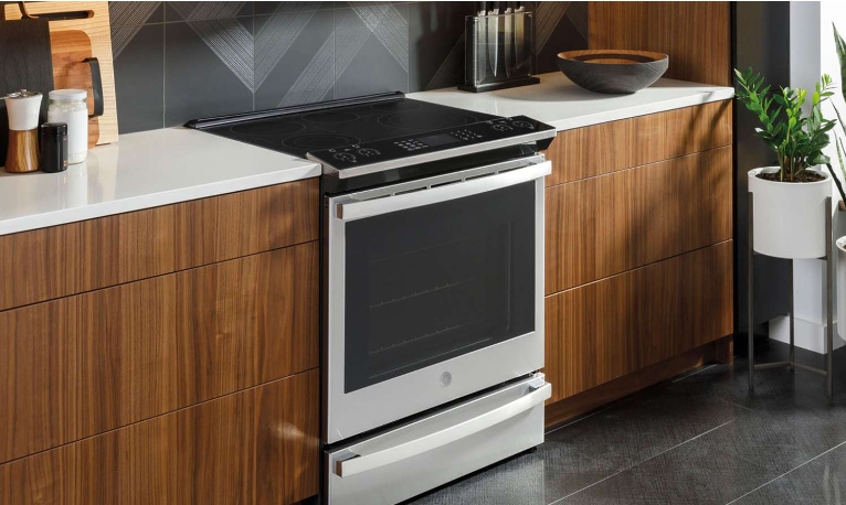 Freestanding 4-Burner Range With Electric Oven